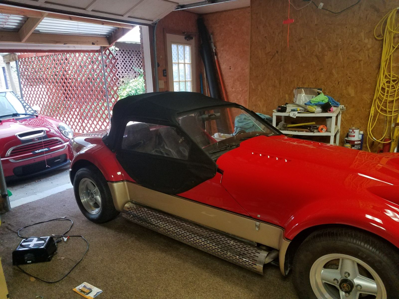 Illustration for article titled This Rare Rotary-Engined Kit Car Makes A Miata Look Huge